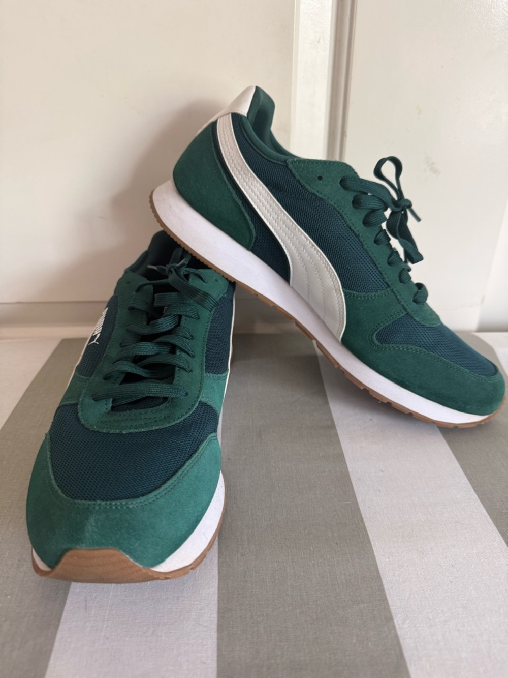 PUMA St Miler men's sneakers in the Dark Myrtle/White